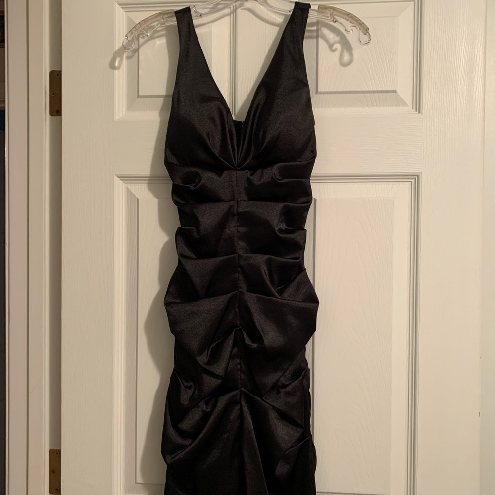 Le Château form fitting dress sz XXS